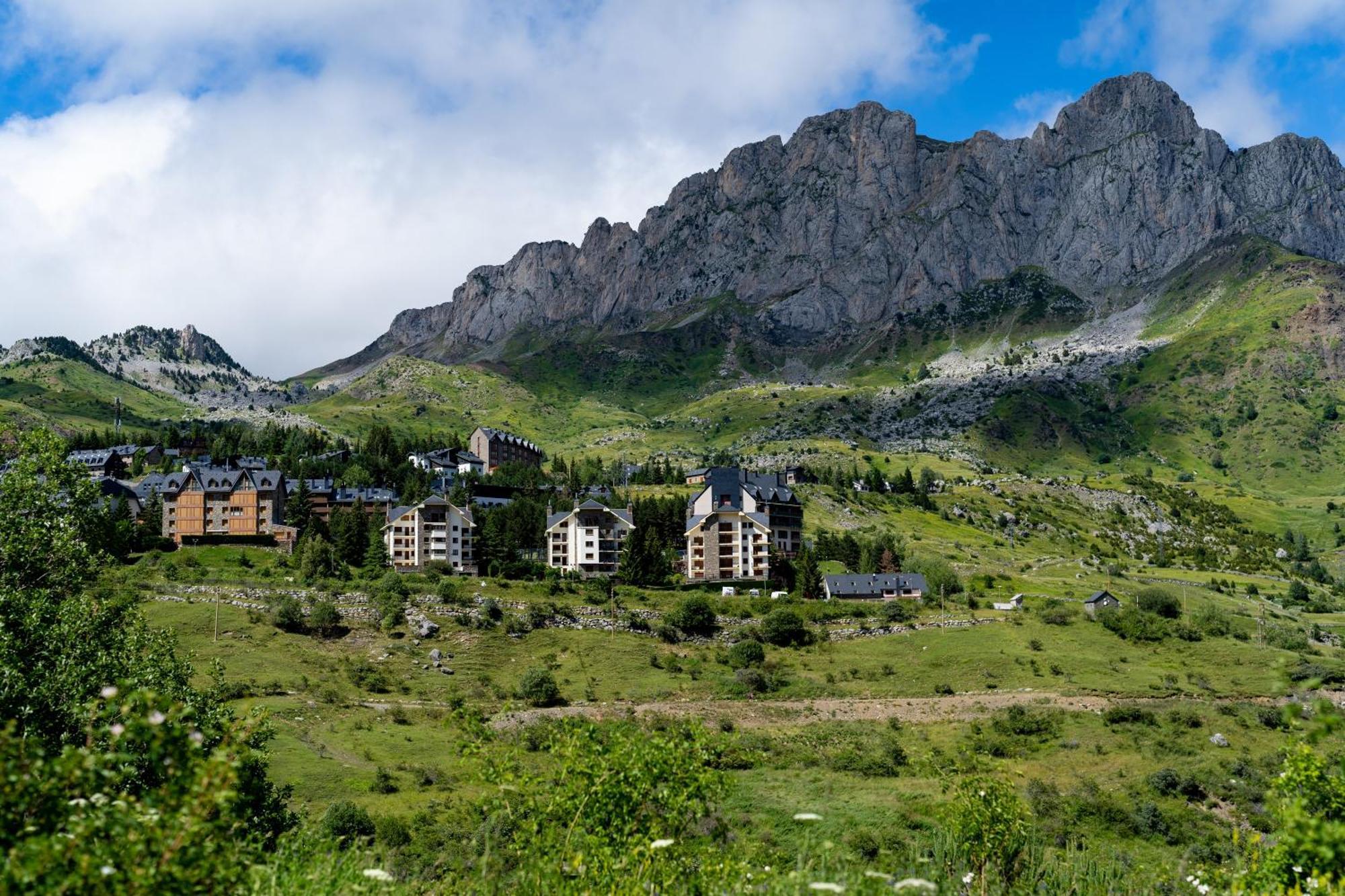 Snoe Hotel Formigal Zewnętrze zdjęcie
